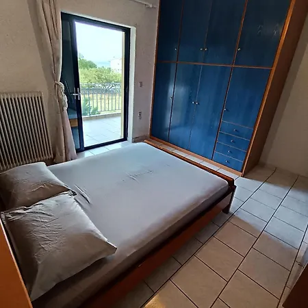 For 14 Guests Near The Sea - 100m Paralía Rachon